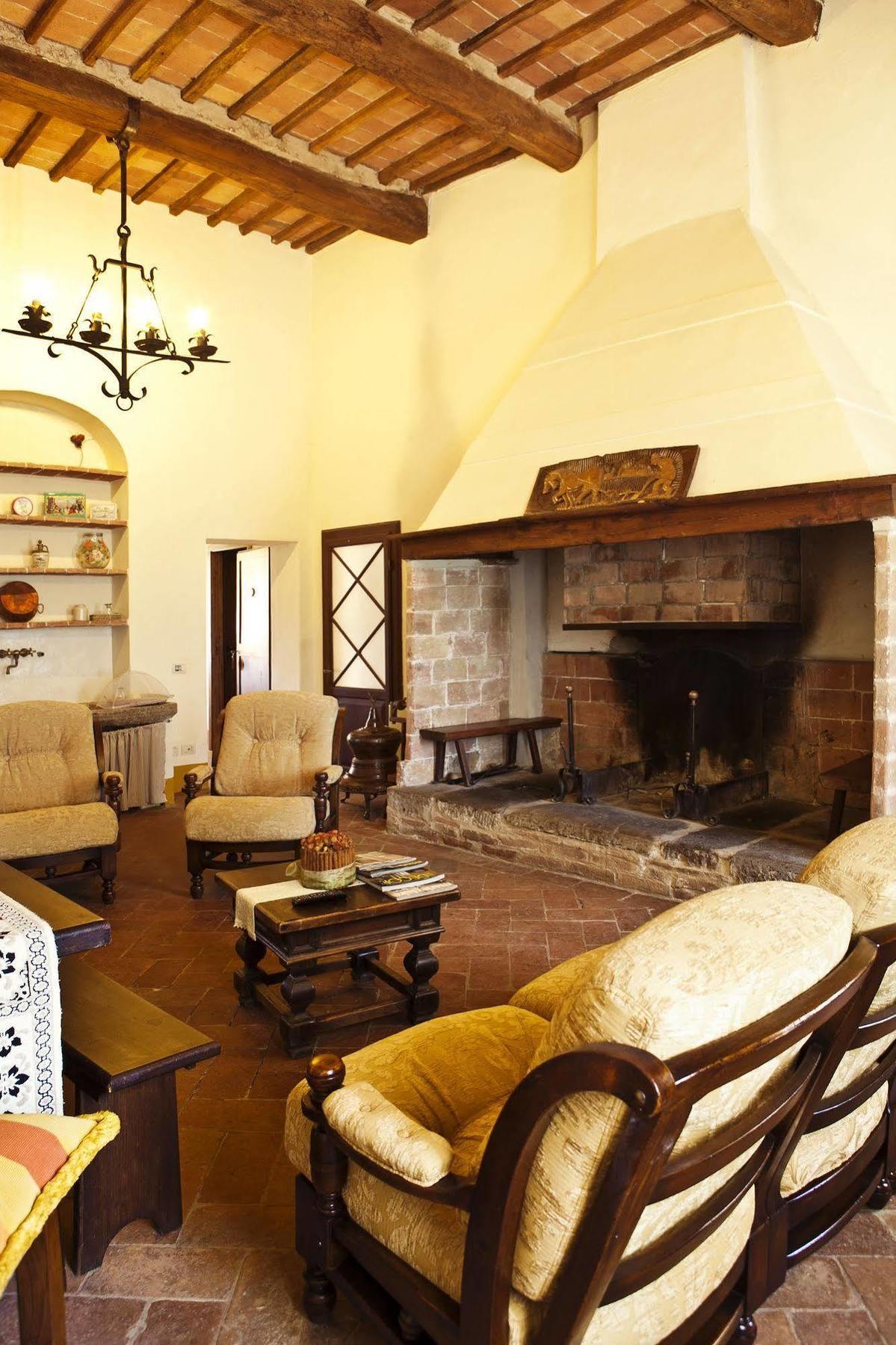 Agriturismo Tenuta Armaiolo Rapolano Terme Luaran gambar